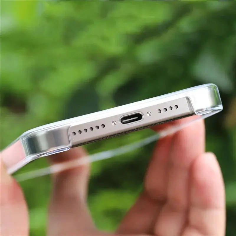 Transparente MagSafe-Hülle mit Animation und Wireless-Charging