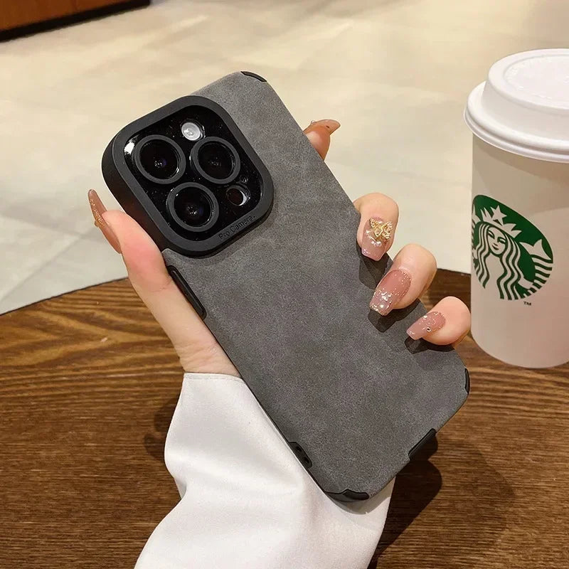 Modische Kunstfell-Handyhülle mit Linsenschutz