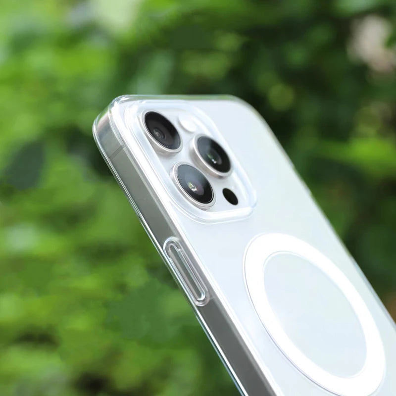 Transparente MagSafe-Hülle mit Animation und Wireless-Charging