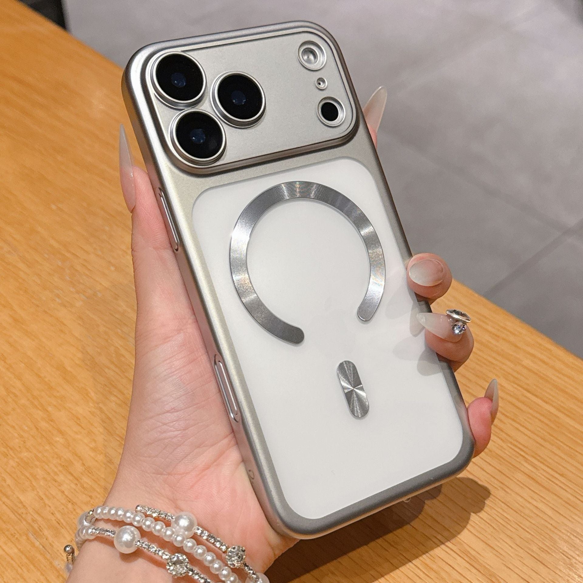 Mattierte Hülle mit Magnet