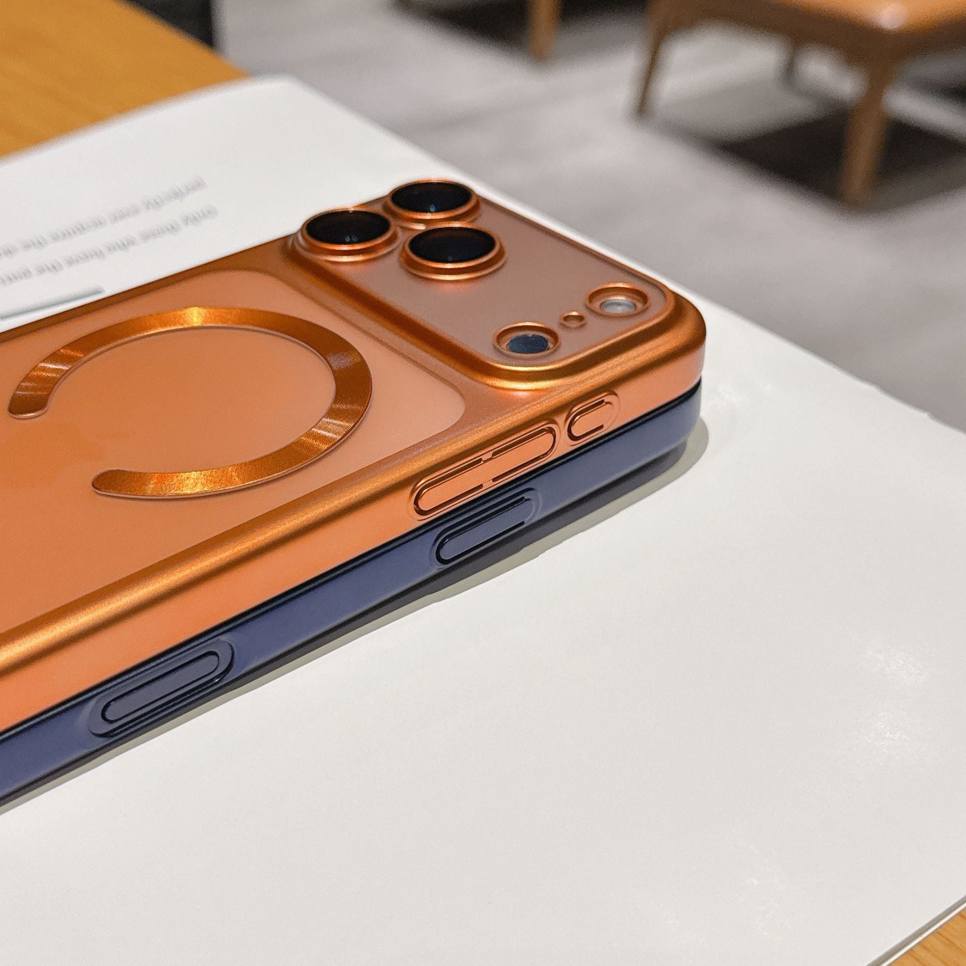 Mattierte Hülle mit Magnet